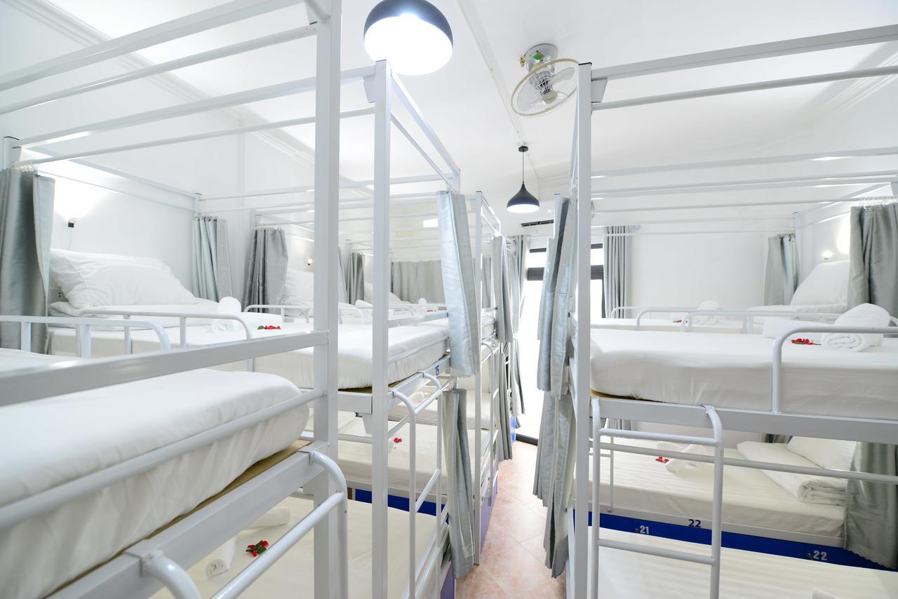 Pillow Backpacker Hostel (Adults Only) Hanoi Exteriör bild