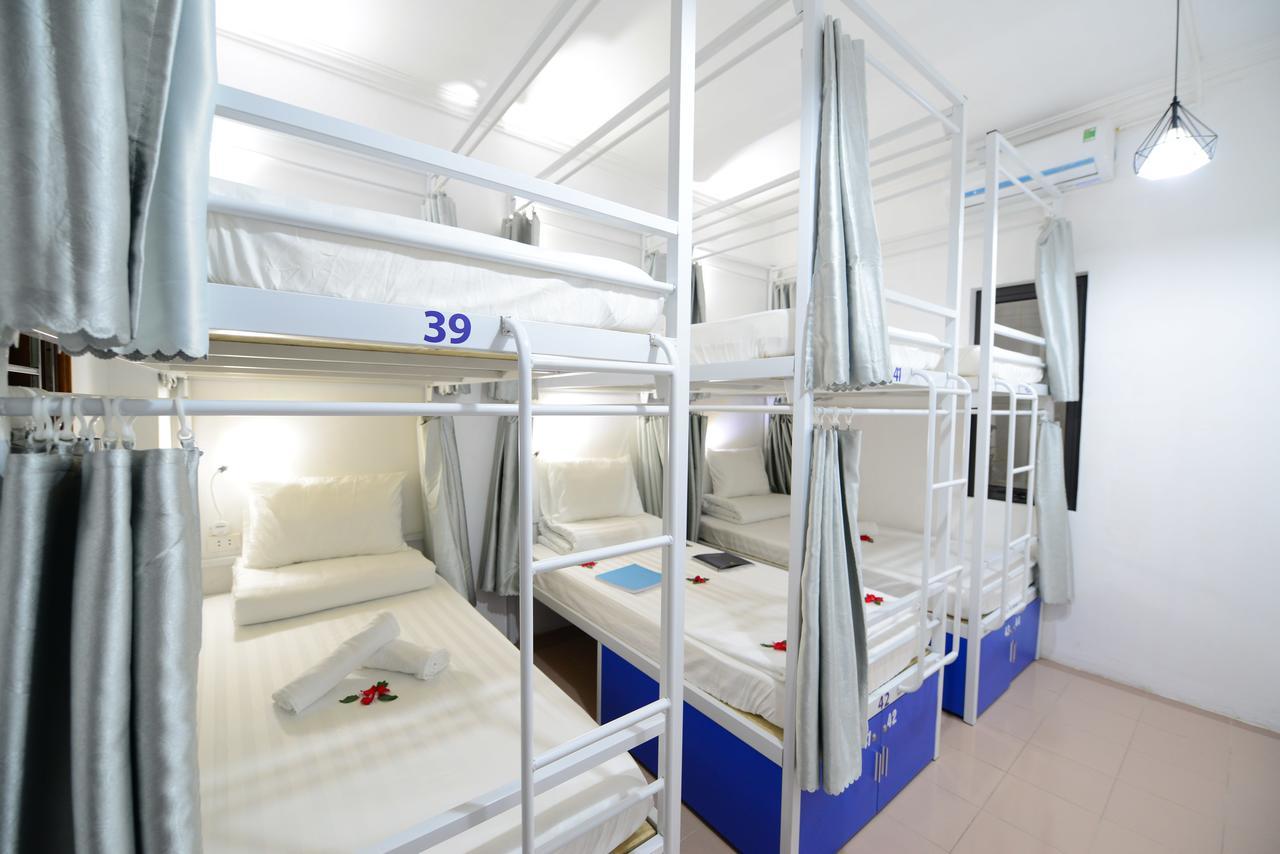 Pillow Backpacker Hostel (Adults Only) Hanoi Exteriör bild