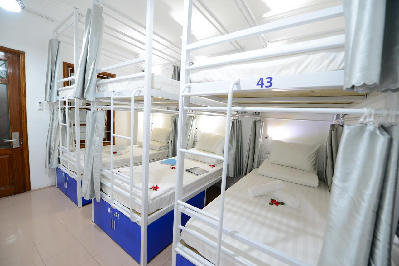 Pillow Backpacker Hostel (Adults Only) Hanoi Exteriör bild