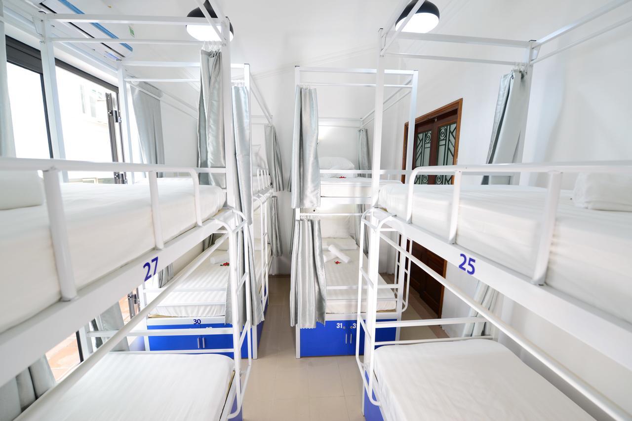 Pillow Backpacker Hostel (Adults Only) Hanoi Exteriör bild
