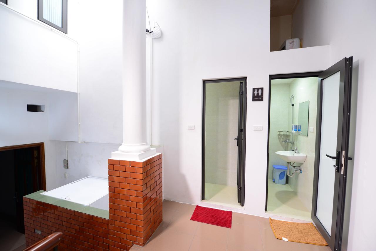 Pillow Backpacker Hostel (Adults Only) Hanoi Exteriör bild